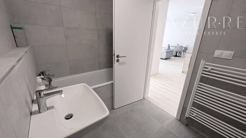 EXKLUZÍVNE ! Priestranný, zariadený 2,5 byt v novostavbe