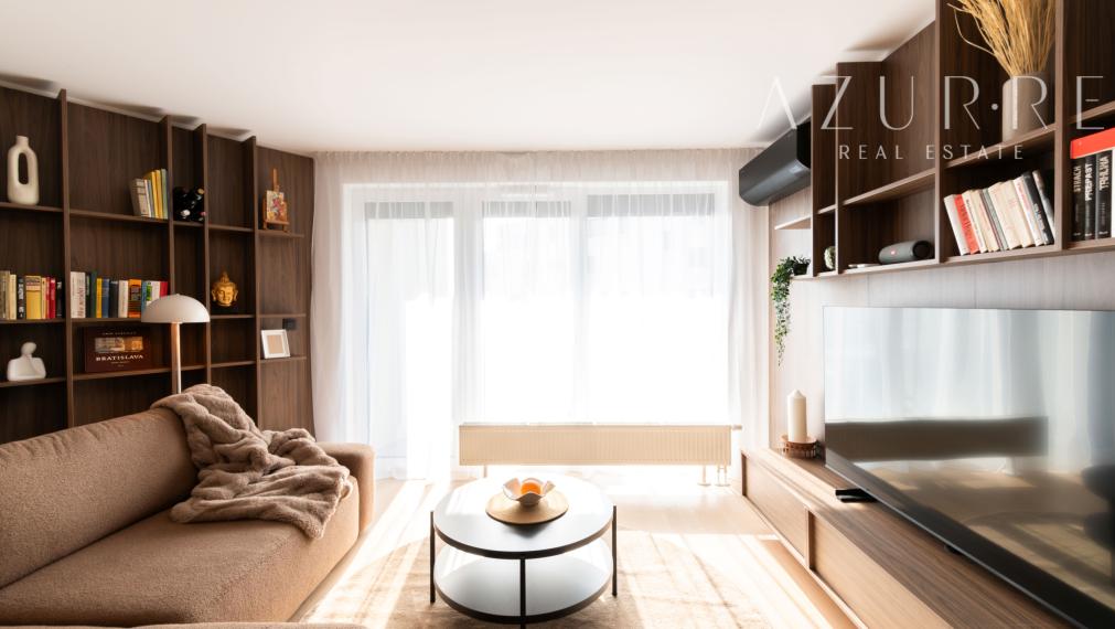 EXKLUZÍVNE, Prémiový 70 m2 byt v novostavbe, dizajn od architekta, nábytok na mieru