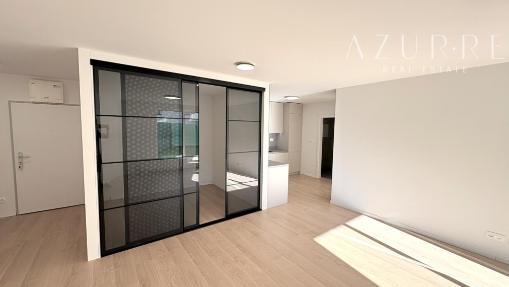 TOP PONUKA 2,5 izbový byt s predzáhradkou a kuchynskou linkou