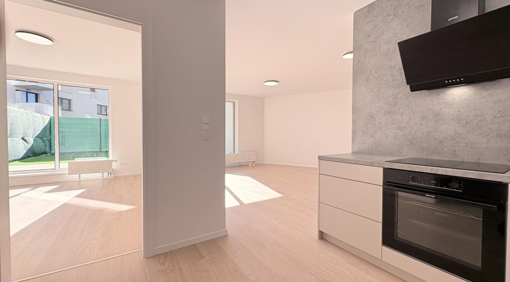 TOP PONUKA 2,5 izbový byt s predzáhradkou a kuchynskou linkou